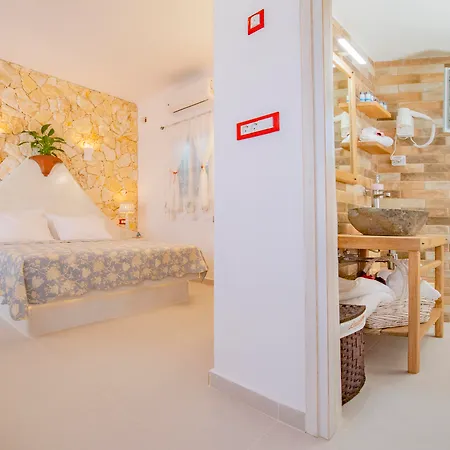 Starlight Luxury Seaside & *