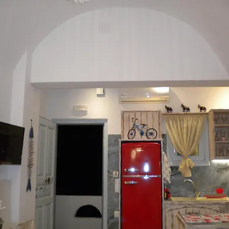Starlight Luxury Seaside & Imerovigli (Santorini)