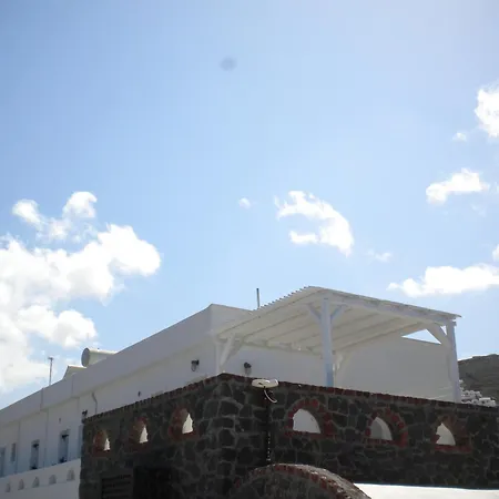 Starlight Luxury Seaside & Villa Imerovigli (Santorini)