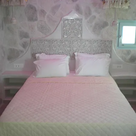 Starlight Luxury Seaside &